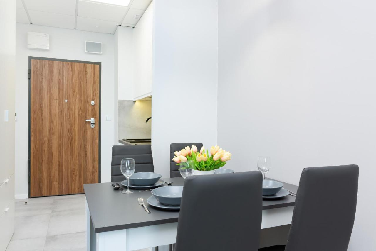Apartments With Parking Warsaw Business Center By Noclegi Renters Exteriér fotografie
